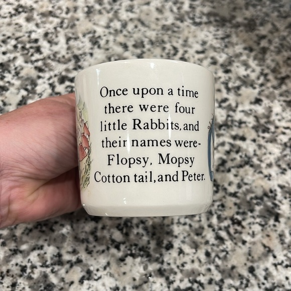 Peter Rabbit Wedgwood three piece set - Picture 5 of 8